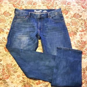 Wrangler Retro Slim Straight 36x32 (shrinkage due to post wash so size is 36x31)